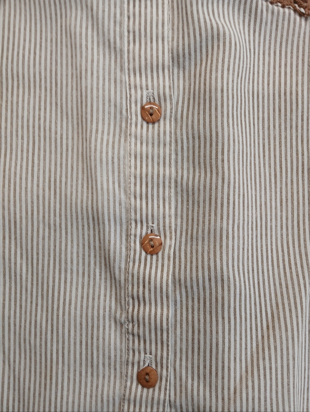 Women's Coral Bay S/S Striped Western Style Shirt with Crochet Accents Sz Med - Picture 5 of 9